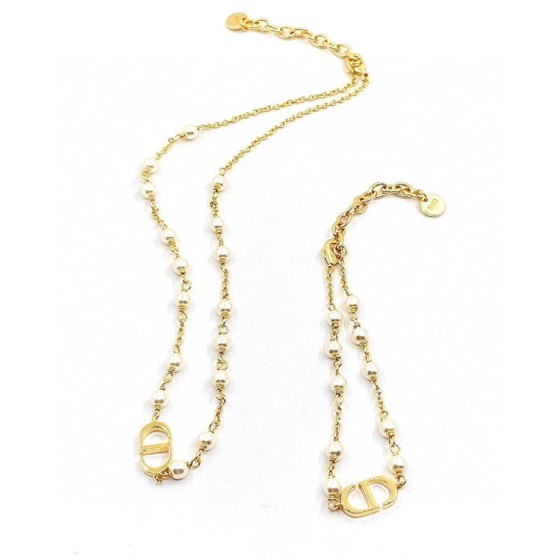 ch**an D*or necklaces